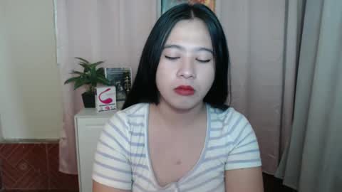 cutie_asianwoman online show from January 13, 2025, 2:28 am