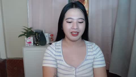 cutie_asianwoman online show from January 28, 2025, 3:46 pm
