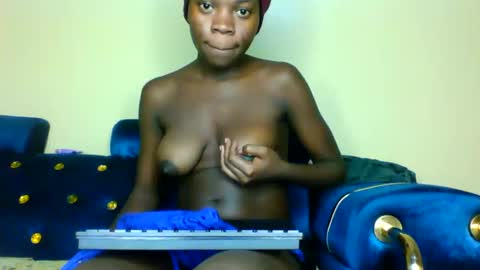 Snapshot of cutie_plush chatting on March 26, 2026, 1:28 pm cutieplush online show from March 26, 2026, 1:28 pm