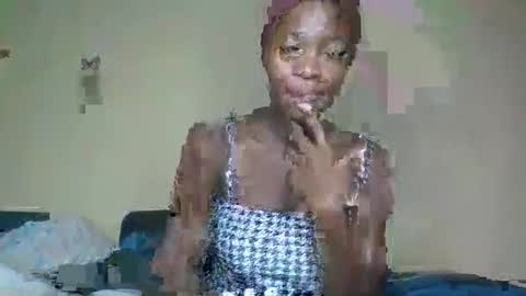 Snapshot of cutie_plush chatting on April 1, 2026, 8:37 am cutieplush online show from April 1, 2026, 8:37 am