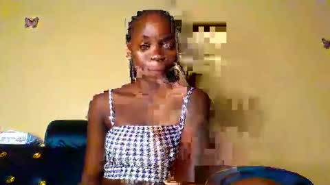 Snapshot of cutie_plush chatting on April 4, 2026, 5:54 pm cutieplush online show from April 4, 2026, 5:54 pm