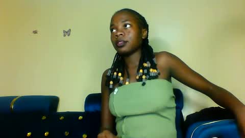 Snapshot of cutie_plush chatting on April 13, 2026, 8:25 pm cutieplush online show from April 13, 2026, 8:25 pm