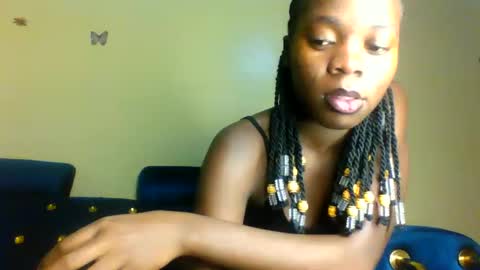 Snapshot of cutie_plush chatting on April 19, 2026, 8:44 pm cutieplush online show from April 19, 2026, 8:44 pm