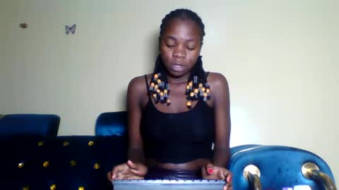 Snapshot of cutie_plush chatting on April 22, 2026, 7:48 pm cutieplush online show from April 22, 2026, 7:48 pm