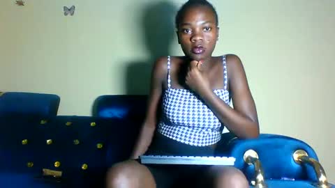 Snapshot of cutie_plush chatting on April 29, 2026, 6:14 pm cutieplush online show from April 29, 2026, 6:14 pm