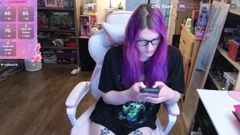 Snapshot of cutie_velvette chatting on April 15, 2026, 4:14 pm Cutie Velvette online show from April 15, 2026, 4:14 pm