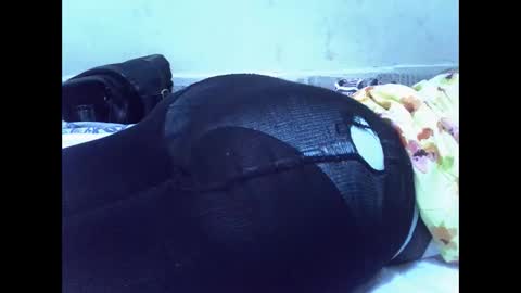 cutiehanish4 online show from April 12, 2026, 1:27 pm