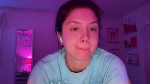 Cutieoggg420 online show from January 2, 2025, 10:44 pm