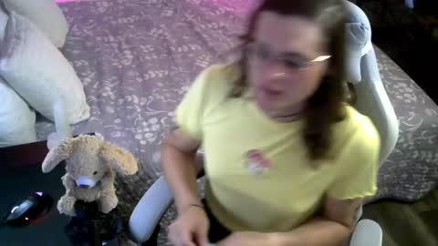 cutiepiescarlett online show from May 7, 2026, 3:01 am