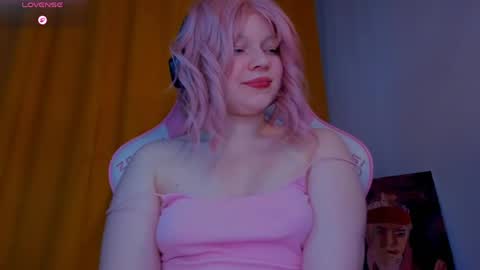 CutieSue online show from April 23, 2026, 12:01 am