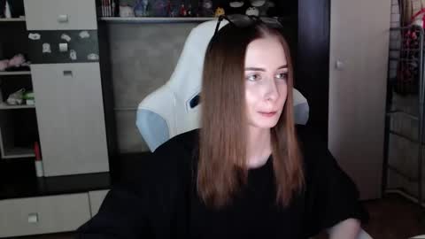 Snapshot of cutti_crystal chatting on November 11, 2025, 2:44 am Cutti Crystal online show from November 11, 2025, 2:44 am