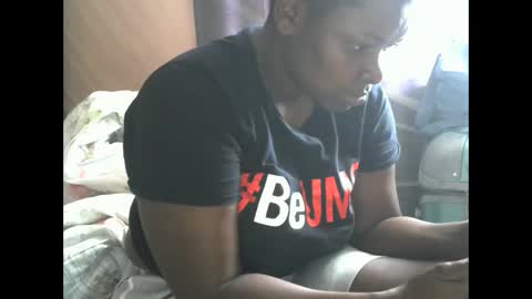 cuttie_baby online show from November 12, 2025, 11:43 am