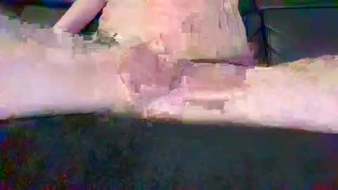 Snapshot of cwaddle chatting on February 8, 2025, 6:01 pm cwaddle online show from February 8, 2025, 6:01 pm