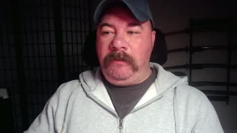 Snapshot of cwbyga chatting on December 17, 2025, 6:41 am Bubba Bull online show from December 17, 2025, 6:41 am