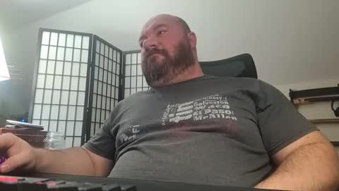 Snapshot of cwbyga chatting on February 4, 2026, 4:40 am Bubba Bull online show from February 4, 2026, 4:40 am