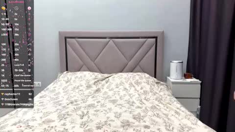 Akemi online show from November 9, 2025, 8:12 am