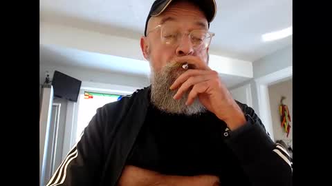 cxcdn online show from February 2, 2025, 7:04 pm