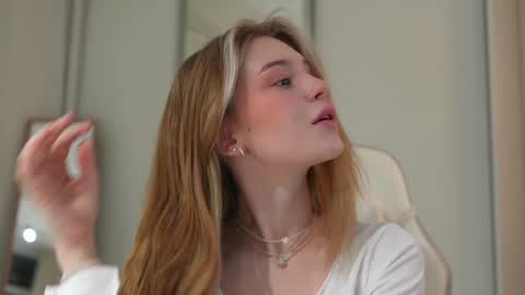 EMILY online show from January 14, 2025, 2:53 pm