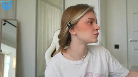 EMILY online show from February 12, 2025, 1:16 pm