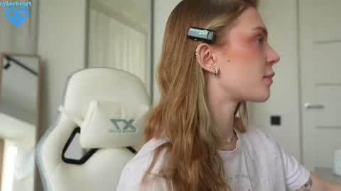 EMILY online show from February 13, 2025, 12:43 pm