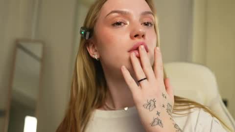 EMILY online show from February 27, 2025, 4:53 pm