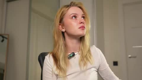 EMILY online show from September 8, 2025, 5:01 pm