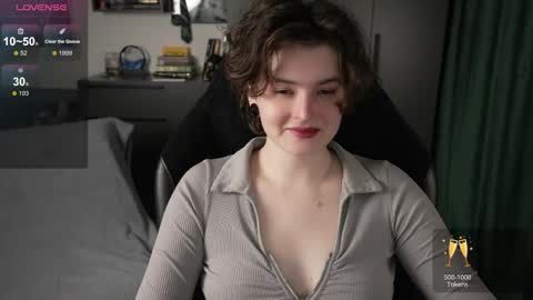 Helen Blossom online show from April 23, 2026, 1:13 pm