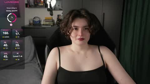 Helen Blossom online show from April 24, 2026, 1:24 pm
