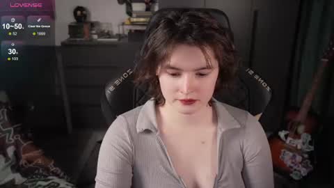 Helen Blossom online show from July 16, 2026, 8:15 pm