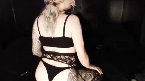 Nikki online show from March 9, 2026, 3:05 pm