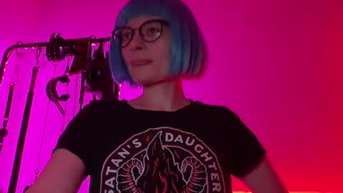 Lily Goddess online show from June 7, 2026, 7:17 pm
