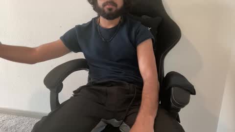 Cylus X online show from April 22, 2026, 10:11 pm