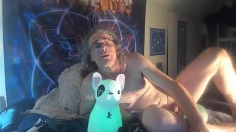 Snapshot of czechlove chatting on October 21, 2025, 8:26 am Andrew Thomas online show from October 21, 2025, 8:26 am