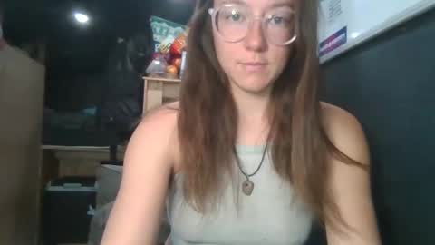 Snapshot of d3sert_moon chatting on November 20, 2025, 10:42 pm d3sert_moon online show from November 20, 2025, 10:42 pm
