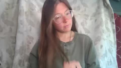 Snapshot of d3sert_moon chatting on May 18, 2026, 11:21 pm d3sert_moon online show from May 18, 2026, 11:21 pm