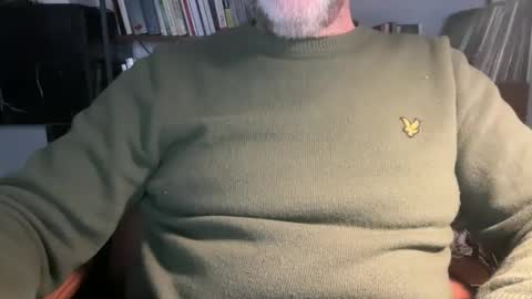 Snapshot of d_bowie chatting on December 19, 2025, 4:03 pm d_bowie online show from December 19, 2025, 4:03 pm