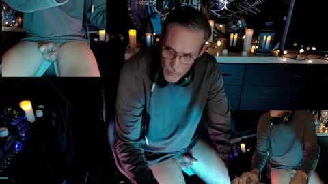 Snapshot of d_j_strokes chatting on March 7, 2026, 8:17 pm Dave online show from March 7, 2026, 8:17 pm