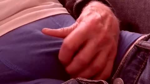 Snapshot of dad_next_door chatting on February 25, 2025, 9:35 pm Richard online show from February 25, 2025, 9:35 pm