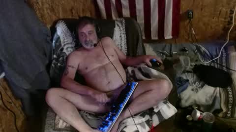 Snapshot of daddy38345 chatting on May 6, 2026, 4:56 pm daddy38345 online show from May 6, 2026, 4:56 pm