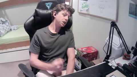 daddy__desires online show from April 25, 2026, 8:06 am