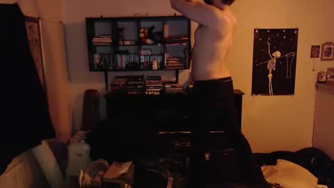 daddy_werewolf online show from March 27, 2026, 6:08 am