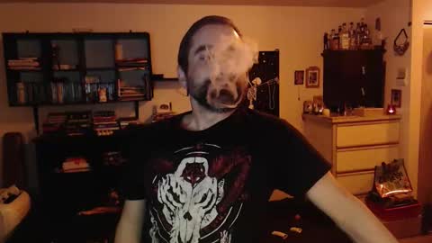 daddy_werewolf online show from April 13, 2026, 7:47 am