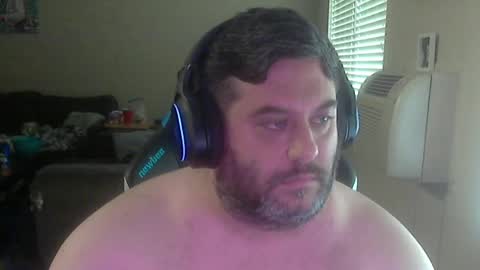 Snapshot of daddybody4u chatting on April 29, 2026, 6:47 pm daddybody4u online show from April 29, 2026, 6:47 pm