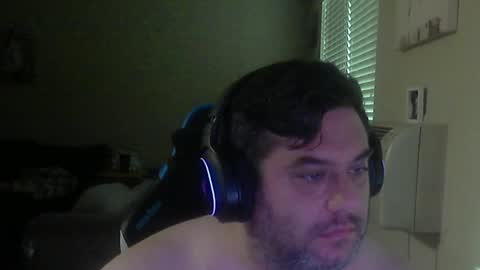 Snapshot of daddybody4u chatting on May 17, 2026, 5:53 pm daddybody4u online show from May 17, 2026, 5:53 pm