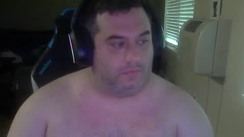 Snapshot of daddybody4u chatting on June 19, 2026, 3:49 pm daddybody4u online show from June 19, 2026, 3:49 pm