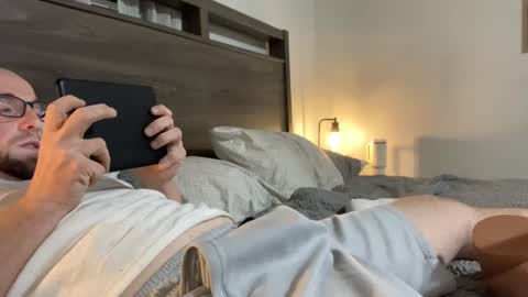 Snapshot of daddycock211987 chatting on January 29, 2025, 12:54 am DaddyCock211987 online show from January 29, 2025, 12:54 am