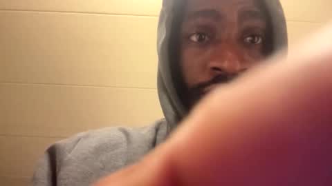 Snapshot of daddyd490256 chatting on December 3, 2025, 6:10 am DaddyD online show from December 3, 2025, 6:10 am