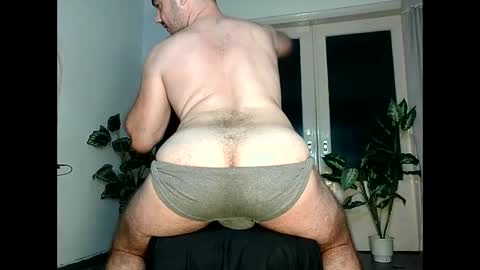 Greekboy28 online show from September 25, 2025, 9:07 pm