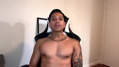 Snapshot of daddyfit95 chatting on May 26, 2026, 4:30 am daddyfit95 online show from May 26, 2026, 4:30 am