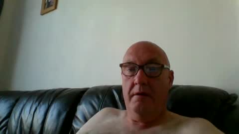 Snapshot of daddyhere4uall8 chatting on August 2, 2026, 7:18 am daddyhere4uall8 online show from August 2, 2026, 7:18 am